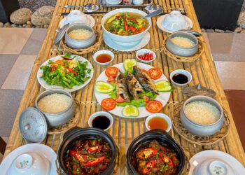 Cơm niêu “Quê Hương” xanh và sạch ở Biên Hòa